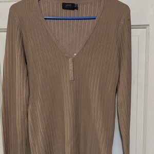 Yest Women's V-Neck Ribbed Sweater - Brown